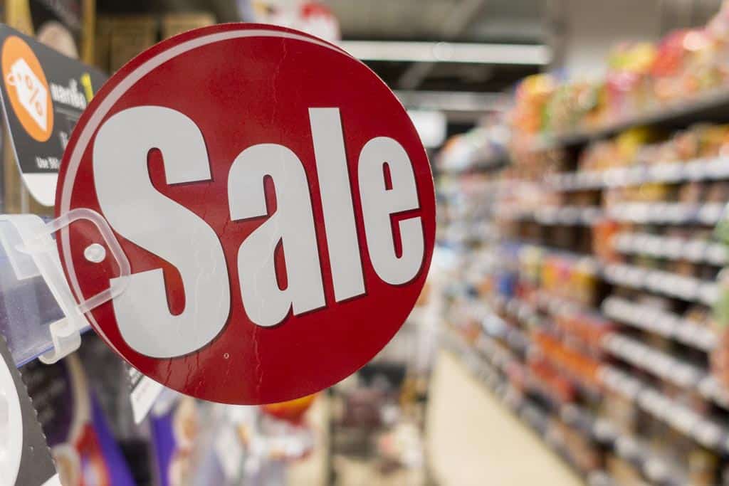 How Grocery Retailers Use Product Data to Keep Flyers, Pricing, and Inventory Aligned